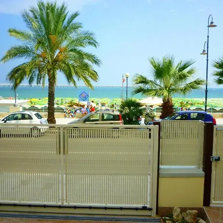 Mare E Castello Manfredonia